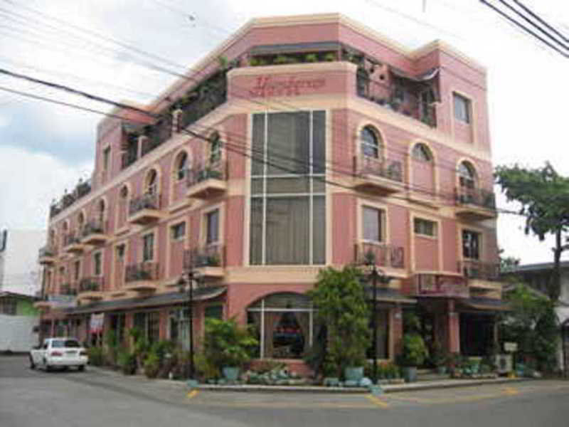 Oyo 414 Humberto'S Hotel Davao City Extérieur photo